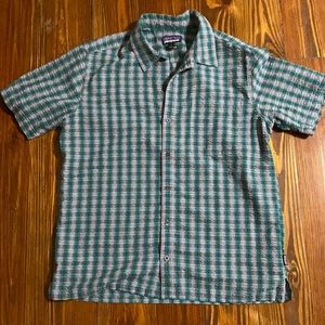 Men’s Patagonia button down shirt